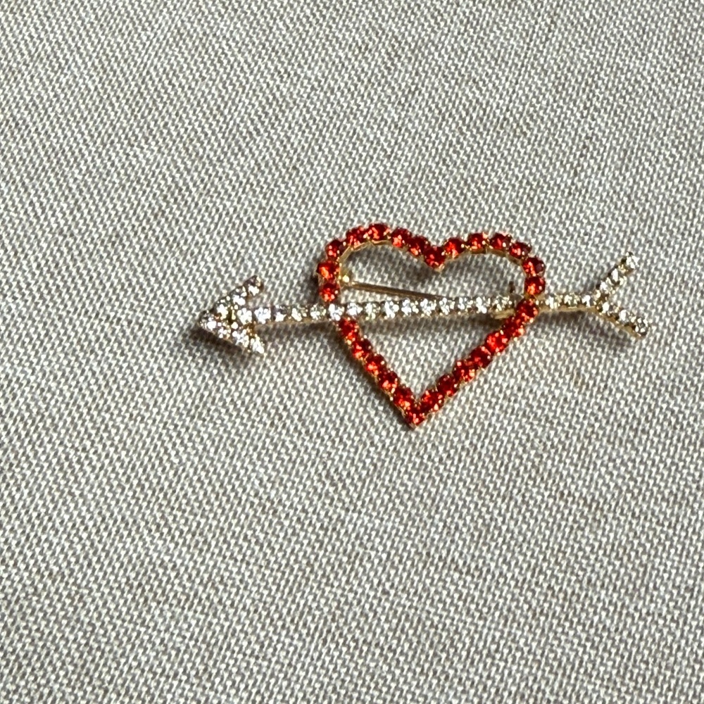 Arrow Through The Heart Rhinestone Pin - Picture 1 of 6